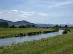 die Kinzig verläßt das gleichnamige Tal im mittleren Schwarzwald und durchfließt die Rheinebene, Juni 2013