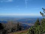 Blick vom 1241m hohen Kandel in die Rheinebene und zu den Vogesen, die Stadt Waldkirch im Vordergrund, Nov.2006