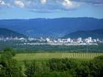 Teleblick vom Tuniberg auf Freiburg mit dem Dreisamtal und den Schwarzwaldbergen, Mai 2014 