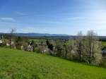 Blick von der Ortschaft Landeck ber die Freiburger Bucht zum Schwarzwald, April 2015