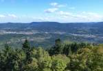 Blick vom Aussichtsturm auf dem Merkur ins Murgtal mit den Orten Gaggenau(links) und Gernsbach(rechts), Sept.2015