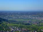 Blick von der Yburg Richtung Sd-West in die Rheinebene, am Horizont die Vogesen, Sept.2015