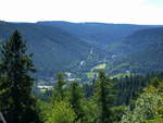 Bad Wildbad im Nordschwarzwald, Blick vom Sommerberg Richtung Süden ins Enztal, Aug.2017