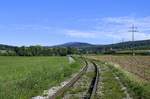 Blick ins Kandertal und über die Gleise der Museumseisenbahn zum Ort Wittlingen, Sept.2020