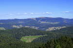 Blick vom Belchen zum h�chsten Schwarzwaldgipfel, den 1492m hohen Feldberg, Sept.2026