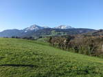 Ausblick auf den die Berge Hochstaufen, Zwiesel und Gamsknogel im Berchtesgadner Land (19.04.2019)