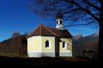 Kapelle Maria Rast - 

Sie liegt an den Buckelwiesen zwischen Mittenwald und Krn.

27.10.2005