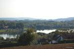 Gut Oberau mit dem Badesee von Staffelstein.