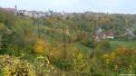Blick aus dem Burggarten auf die südlicheren Teil der Altstadt von Rothenburg ob der Tauber mit schön gefärbten Herbstlaub (Landkreis Ansbach, Bayern, Oktober 2013)