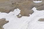 Blick von Zugspitze auf das Schneefemereck. Aufnahme: Juli 2008.