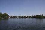 Tegeler See, Blick von der Fhre nach Saatwinkel und links die Insel Maienwerder. (01.05.2009)