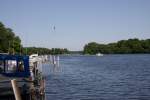 Der Tegeler See vor Tegelort mit Insel Scharfenberg (rechts) am 01.05.2009.