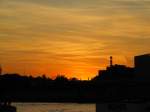 Sonnenuntergangsstimmung auf der Spree in Berlin