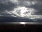 Bevor der Schneefall anfing,gelang es mir,am 02.Februar 2015,die Sonne über den Wieker Bodden bei Dranske zu fotografieren.