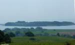 Abstieg von den Zicker Alpen hinunter nach Groß Zicker mit Blick auf die Halbinsel mit Klein Zicker (Mönchgut - Rügen, Mai 2011)