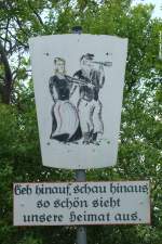 Gesehen auf dem Weg vom Lotsenturm oberhalb des Ostseestrandes in Richtung Thiessow (Mönchgut, Rügen, Mai 2011)