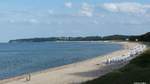 Strand in Höhe von Sellin vorne mit Blick hinüber auf Göhren und Kap Nordperd - östlichster Teil von Rügen / Mai 2011