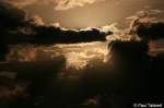 Eindrucksvolle Sonne-Wolkenstimmung am Abend des 4. Juni 2009 ber Stralsund. So schn diese Aufnahmen auch seien mgen, nahmen mir die Wolken doch das letzte Licht, in dem die Voith Maxima von Locon htte glnzen knnen...