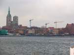 Ein Blick in den Stralsunder Hafen im Hintergrund 3.Krhne sie bauen das neue Ozeaneum fr,s Meeresmuseum.
