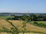 Blick von der Plattform am  Iserberg  zum Santower See einschlielich des Wanderweges zur Warnower Chaussee (L 02), Sommer 2009