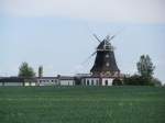 Blick von der L 01 zur Mhle, heute Gaststtte im guten Ambiente, von Kltz (NWM), 23.05.2010