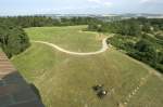 Neidberge bei Teterow - Eine ca. 20 Meter hohe Aussichtsplattform auf dem Weltkrieg I - Ehrenmal ermöglicht einen weiten Blick über die Eiszeitlandschaft in der Mitte Mecklenburgs. Aufnahme: Juli 2006.