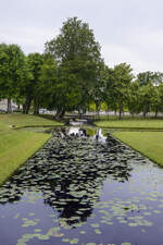 Kanal im Schweriner Schlossgarten. Aufnahme: 17. Juni 2022.