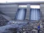 aufgenommen an der vorsperre der okertalsperre bei altenau  zeigt die vorsperre aus dem staubecken der okertalsperre  braune rnder zeigen die wasserstnde der talsperre sonst  im vordergrund die