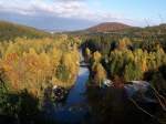 23.10.2007: Das Tal hinter dem Staudamm der Innerste Talsperre.