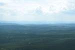 Blick von der Aussichtsplattform auf dem Wurmberg am Pfingstsonntag, dem 12.06.2011, ber den Sdharz bis zum Hohen Meiner in Hessen am Horizont.