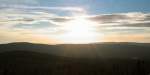 Kurz vor Sonnenuntergang; Blick am Abend des 18.10.2012 von der Felskanzel der Achtermannshhe Richtung Westen ber Berge des Nationalparks.