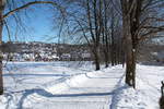 Auf der Rathausallee in Braunlage; Aufnahme vom frühen Nachmittag des 13.02.2021...