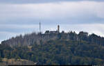 Mit einem Tele-Objektiv ist vom Bismarckturm bei Bad Lauterberg im Harz auch der Große Knollen mit seinem Turm und der Gaststätte erkennbar.

🕓 29.9.2024 | 16:39 Uhr