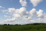 Wolkenhimmel über dem Stuvenwald bei Buchholz in der Nordheide Ortschaft Dibbersen