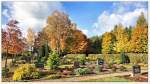 Auch die liebevoll gepflegten Friedhöfe gehören zur Kulturlandschaft, wie hier im Herbst bei Ostervesede, Oktober 2015.