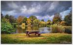 Gerade noch sonnig, zog plötzlich und unerwartet ein Gewitter auf, die Zeit reichte gerade noch für ein Foto. Fleetsee in Fintel Kreis Rotenburg/Wümme im Oktober 2014.