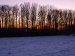 Winterlicher Sonnenuntergang bei 10 Grad minus hinter dem Aachener Klinikum.