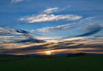 Abendstimmung verschwinden der Sonne am Horizont in der Eifel - 11.11.2022