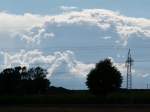 Da braut sich was zusammen...Blick von Grefrath aus in Richtung Niederlande.