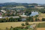 Idyllisches Ruhrgebiet: im Vordergrund das Wasserwerk am Obergraben von Wetter/Ruhr, rechts Hagen-Vorhalle mit dem Kaisberg, Mitte hinten die Hohensyburg und hinten links Herdecke