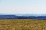 WILLINGEN (Upland), 16.08.2018, Blick von der Landesgrenze Nordrhein-Westfalen/Hessen auf das Rothaargebirge