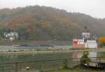 Die Burg Pfalzgrafenstein auf einer Insel im Rhein bei Kaub; 01.11.2011