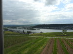 Romantisches Mittelrheintal: Aufgenommen aus der Seilbahn-Gondel über RÜDESHEIM
am 15.5.2016 geht der Blick über die Weinberge auf den romantischsten Teil des
Mittelrheins....