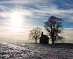 WINTERSTIMMUNG BEI DER SANKT ANNA-KAPELLE/FRIESENHAGEN
Hoch über der nördlichsten Gemeinde von RHEINLAND-PFALZ,FRIESENHAGEN,steht die
Sankt Anna Kapelle,hier am winterlichen 19.1.2019...