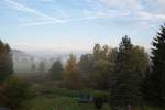 Nebel ber dem Nunkircher Wiesental am 03.10.2010 kurz vor Sonnenaufgang. Trotz des Nebels im Hintergrund sichtbar: Die langgestreckten westlichen Berge des Hunsrck.