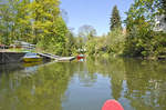 Die Elster am Sommerbad Kleinzschocher in Leipzig. Aufnahme: 30. April 2017.