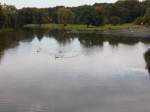 Die Lausitzer Neiße gesehen von Brücke am Grenzübergang  zwischen Bad Muskau und Lugknitz  am 03. Oktober 2015.