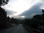 die Sonne sucht sich ihren weg durch die Wolken,hier bie Borna-Gersdorf