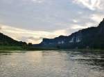 Der Kurort Rathen und die Elbe bei Abenddmmerung.(26.7.2011)