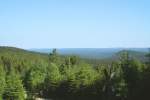 Blick am 30.05.2011 von einem Wanderweg bei Schierke zum Brocken Richtung Ostharz.